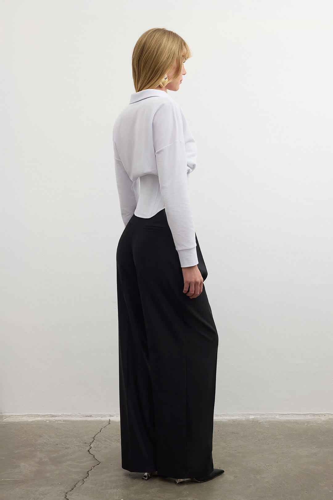 AvinaTshirtWhite1626