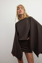 EnaPonchoBrown0400_055822