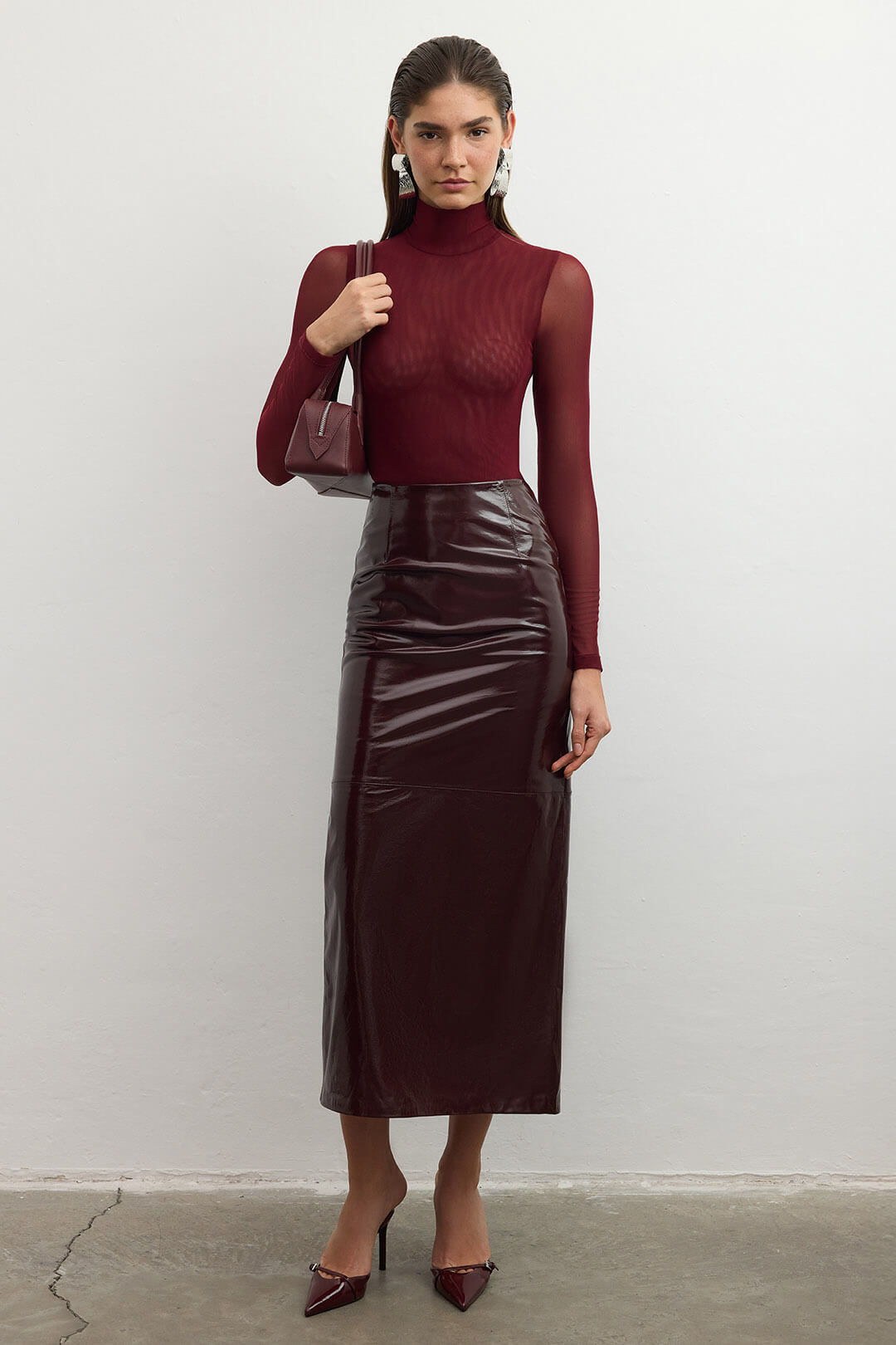 LuxeLeatherSkirtBurgundy0797