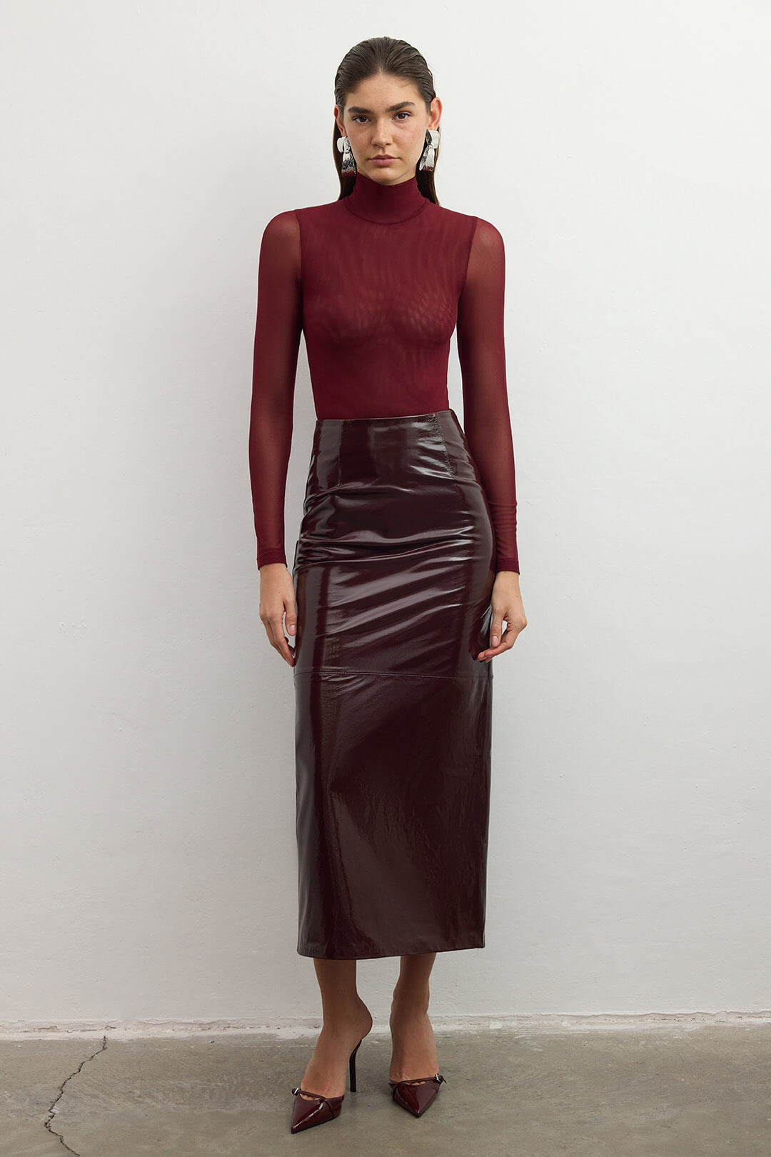 LuxeLeatherSkirtBurgundy0842