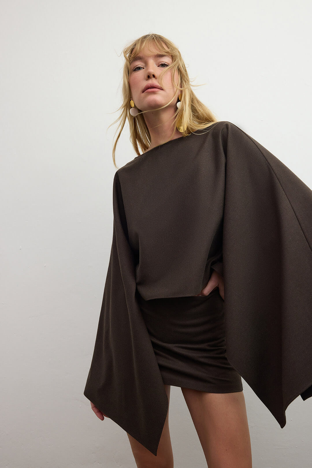 EnaPonchoBrown0400_3c